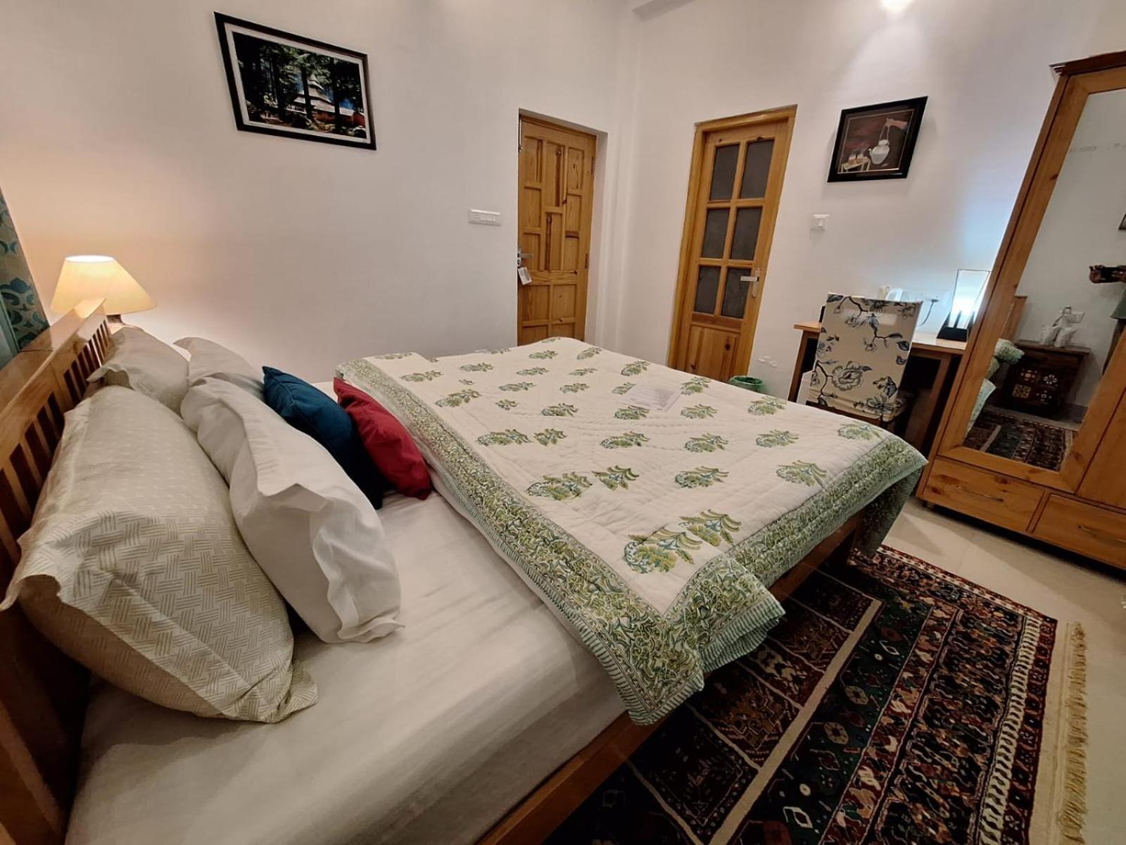 La Maison - A Boutique Bed And Breakfast Бір Екстер'єр фото